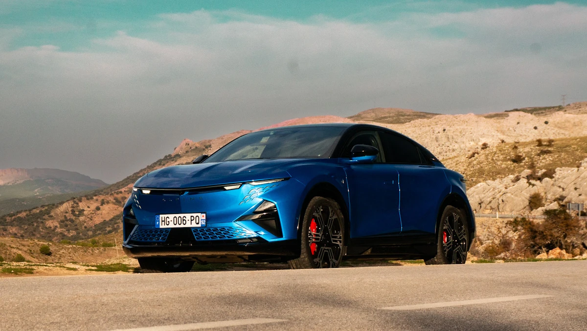 Czegoś takiego, jak Alpine A390 jeszcze nie grali. Melodia skoczna, wiele nut trafionych