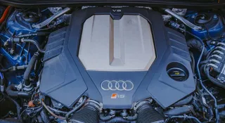 Zakaz sprzedaży aut spalinowych się chwieje. Są argumenty za jego utrzymaniem