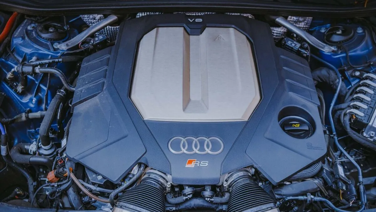 Zakaz sprzedaży aut spalinowych się chwieje. Są argumenty za jego utrzymaniem