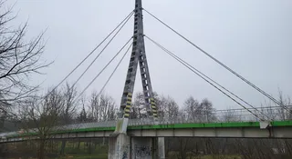 Most miał być polem doświadczalnym Warszawy. Teraz zapomniany