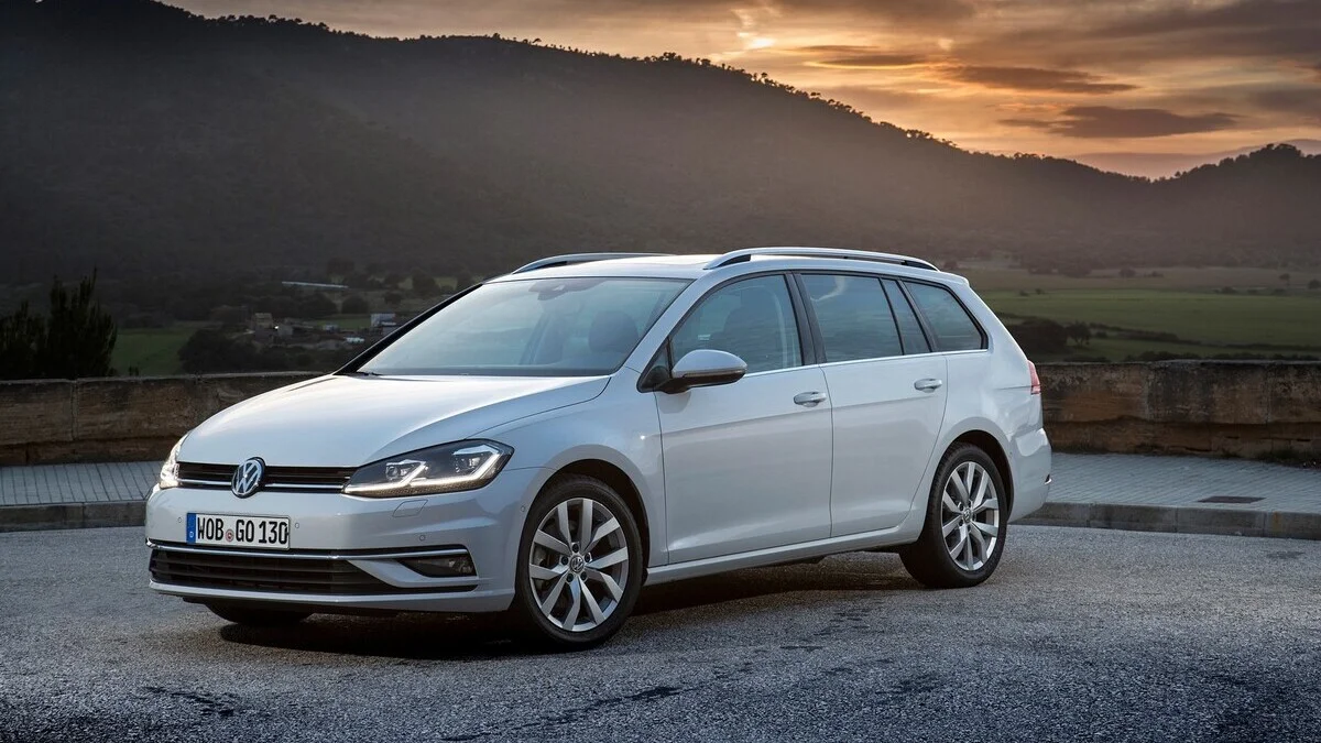 UE zmieniła zdanie. Wiemy, co się stanie z twoim autem po 2035 r.