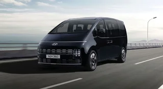 Kosmiczny Hyundai ma nową twarz. Popatrz, jak odjedzie