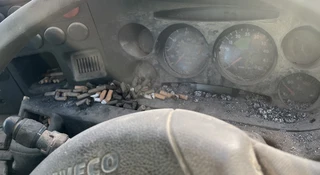 Iveco Daily stało się popielniczką. To dopiero początek jego problemów