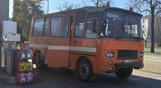 Jelcz z nadwoziem Autosana. Nie może Cię skrzywdzić, ale może Ci pomóc