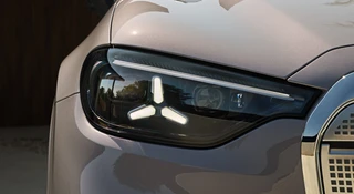 Przyuważyli nowego SUV-a Mercedesa. Gwiazdy widać z daleka