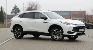 Będą się okładać na ostro. MG HS o włos przed ukochanym autem za 77 tys. zł