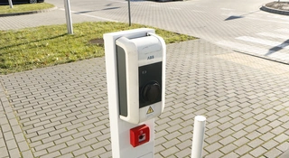 Sprawdziłem, ile mam kilometrów do taniej ładowarki. Kielc się nie spodziewałem