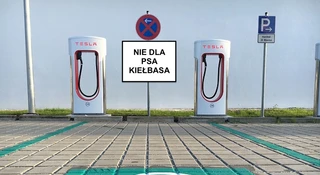 Chciał naładować auto elektryczne na stacji ładowania. Teraz wyśmiewają go w internecie