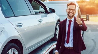 Skarbówki znalazły intratny biznes. Na skonfiskowanych autach robią miliony