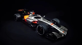 Audi pokazuje bolid. W tle prawdziwa atrakcja