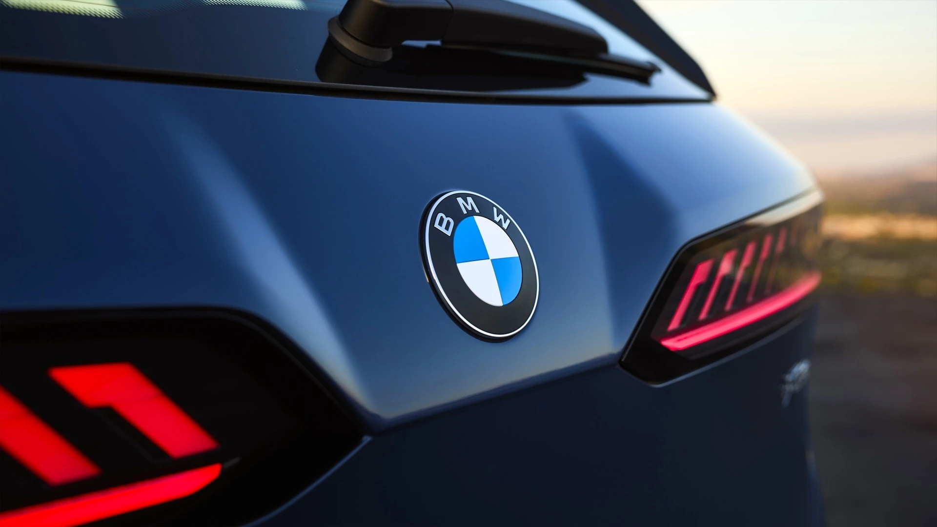 Nowy SUV BMW przyłapany. Coś mu się stało z tyłem