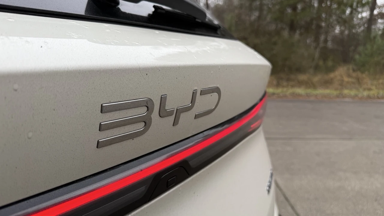 BYD Seal 6 DM-i Touring 