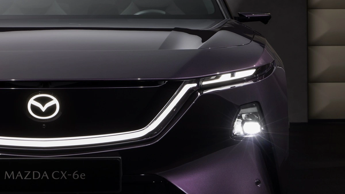 Mazda traci wiarę w swoje samochody elektryczne. Ale chińskie to cacuszko