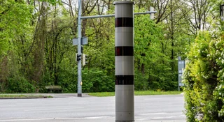 Niemcy rozwiązali problem fotoradarów. Wlali do nich alkohol