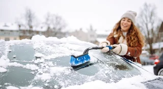 Uważaj, co lejesz do samochodu. Możesz od tego oślepnąć