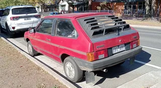 Jak oni się tam znaleźli: Łada Samara w Australii. Dziwny przybysz do krainy kangurów