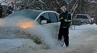 Krzyżują chłopaka, bo przechodził przez ulicę. Piąty rok niczego nie czają