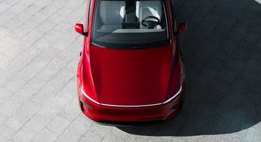 Tesla nie lubi rynku wtórnego. Wlepia kary za sprzedawanie Modeli S i X