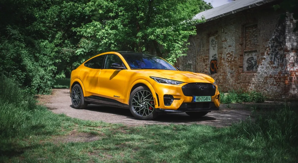 Image for Ford każe dopłacać za dostęp do bagażnika. 1770 zł za schowanie walizki