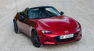 Japoński przebój nie będzie elektryczny. To początek złych informacji