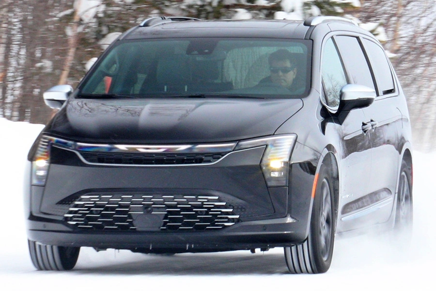 Chrysler Pacifica 2027 