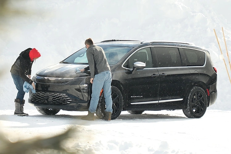 Chrysler Pacifica 2027 