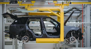 Poczekasz dłużej na nowy samochód. To przez głupie filmiki