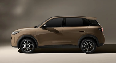 Nowy SUV Stellantis odkrywa karty. Tak wygląda wnętrze