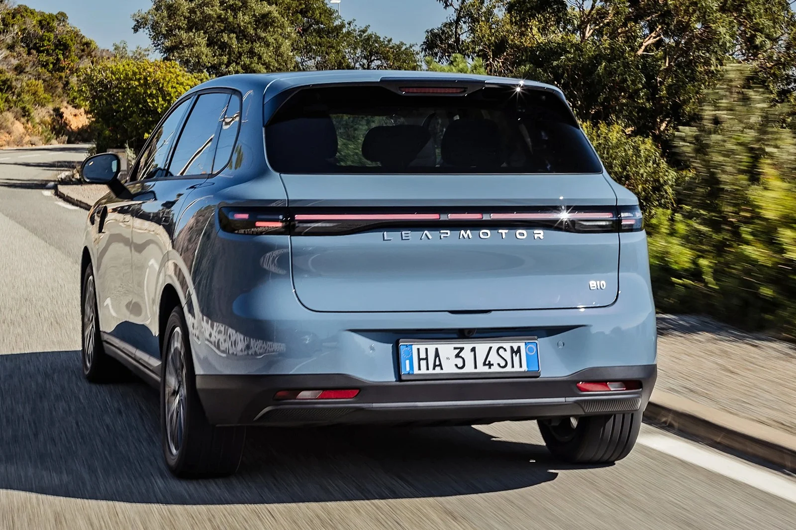 Leapmotor B10 Hybrid EV 