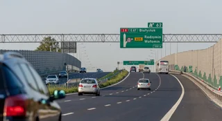 To jest oznakowanie eksperymentalne. Kierowcy nie wiedzą, jak się zachować