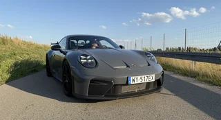 Już wiem, czy da się żyć z Porsche 911 GT3 Weissach. Zabrałem torową bestię pod Biedronkę