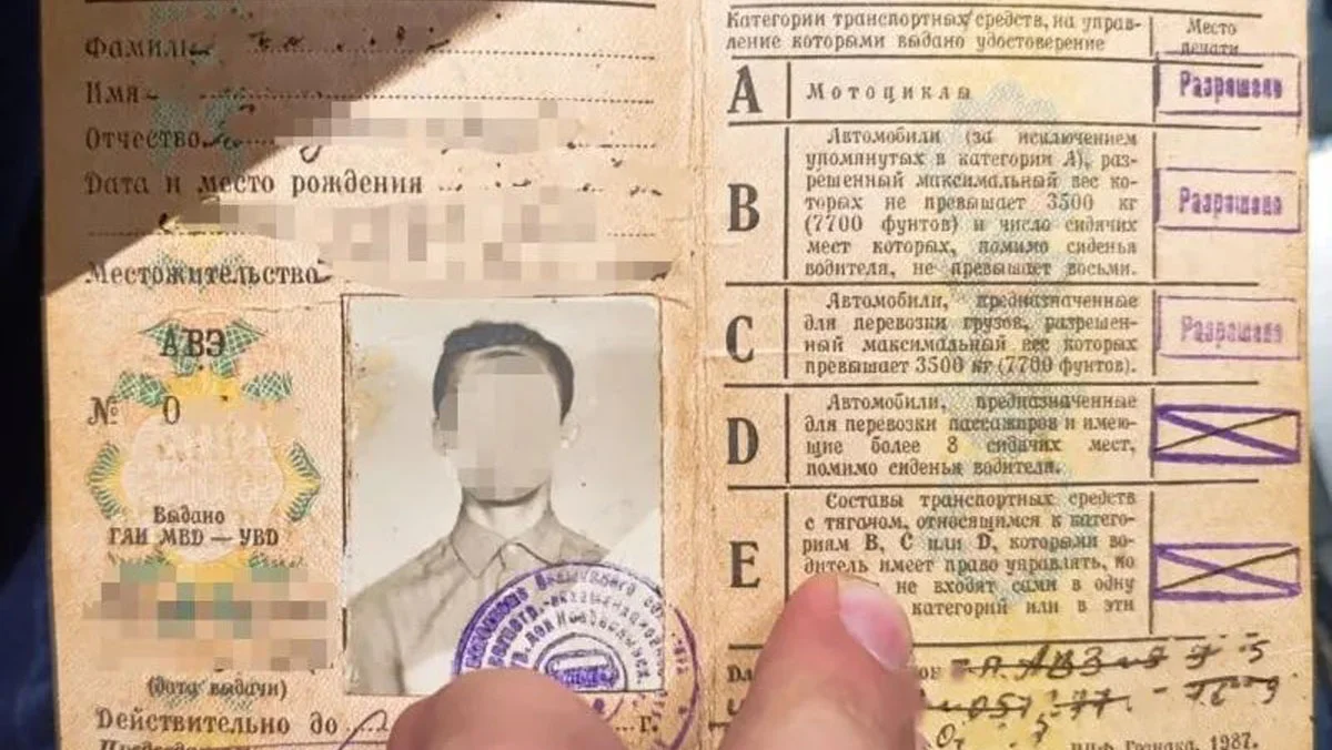 Przyszedł wymienić dokument prawa jazdy. Urzędnik aż spadł z krzesła