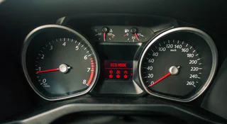 Wielka organizacja mówi, że masz zwolnić. Limit na autostradzie jest za wysoki