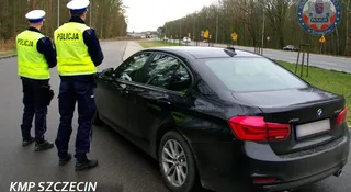 Policjanci zatrzymali nieoznakowanych policjantów. Kto jest synem kogo?