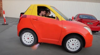 Zabawkowe Suzuki istnieje. Uwaga na ogień z wydechu