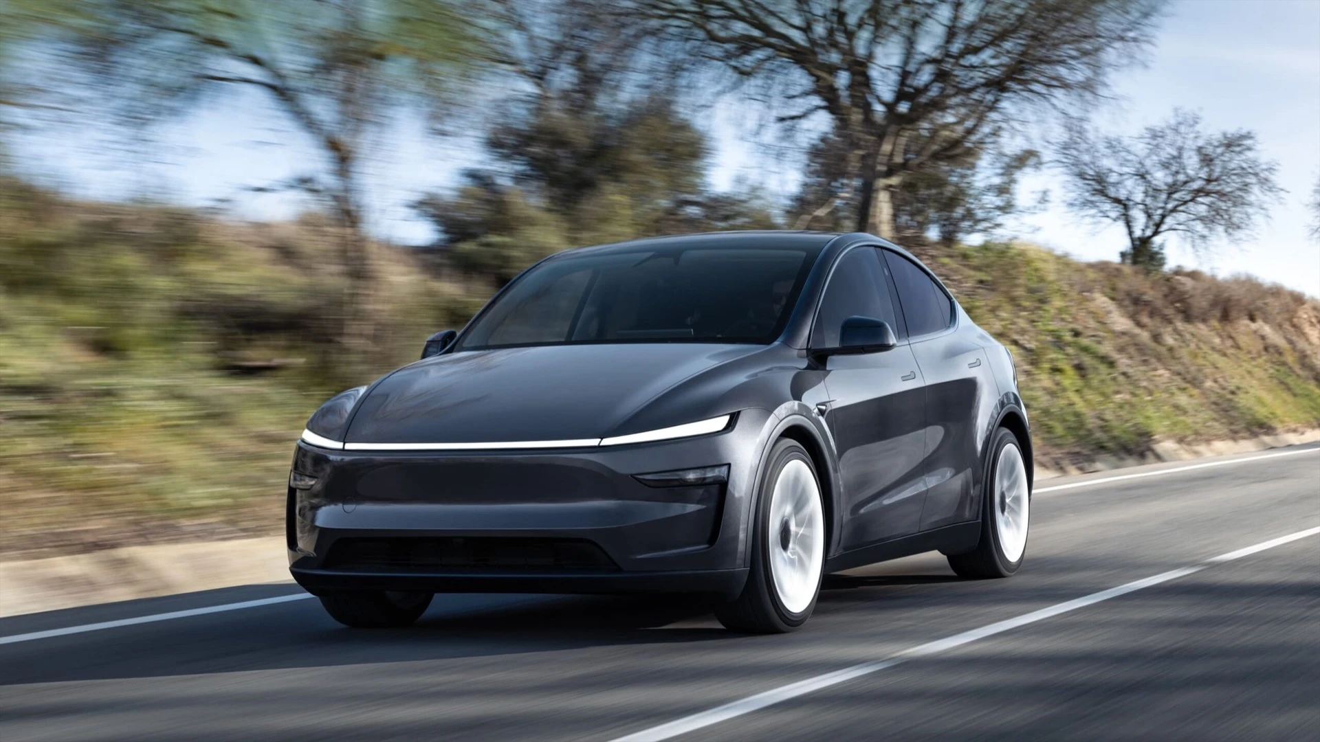 Nowa Tesla już w Polsce. Za 10 500 zł zabierze całą rodzinę