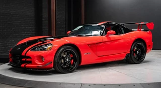 Najbardziej ekstremalny Dodge Viper na sprzedaż. Nikt w nim nawet gumy nie palił