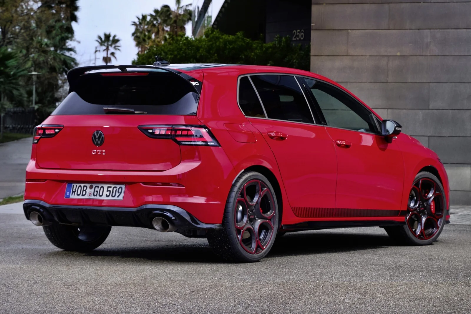 VW Golf GTI Edition 50 