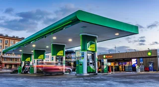 Zatankujesz taniej już dziś. Nie trzeba czekać do weekendu