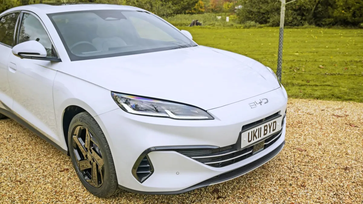 1505 km zasięgu i tylko 124 500 zł. Chiński Passat w cenie jak marzenie