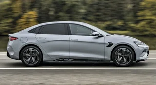 Najtańsze 500 KM na rynku. Tesla robi wielkie oczy