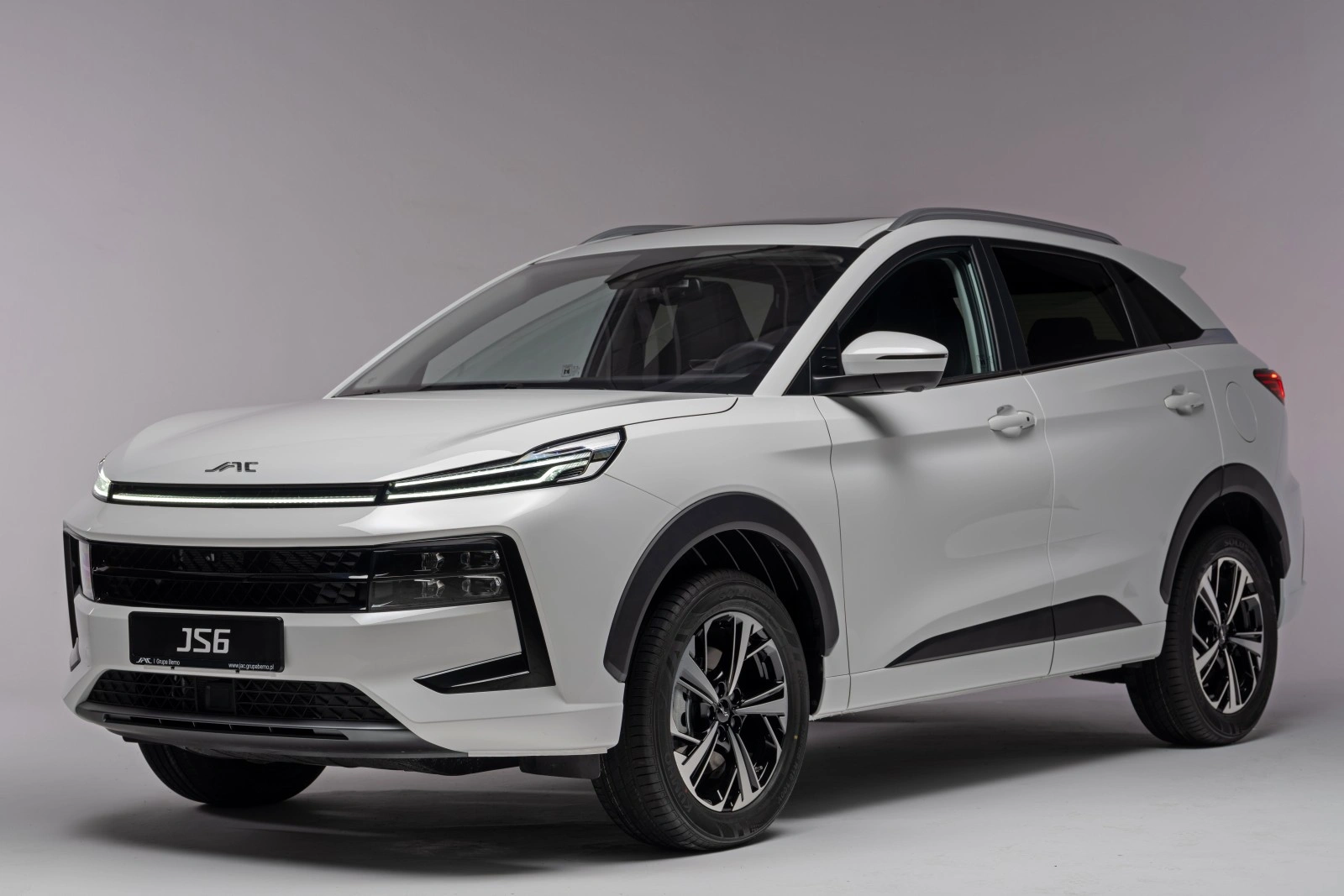 JAC JS6 