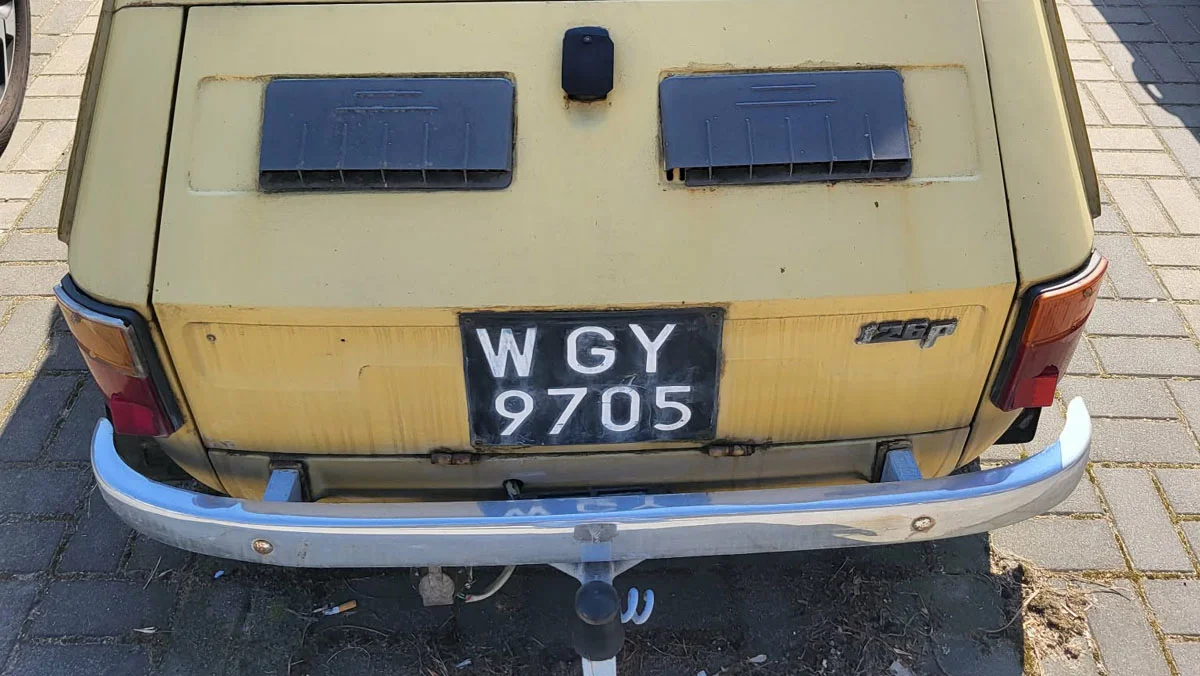 Wygląda, jakby stał tu od 30 lat. Czasami jednak jeździ