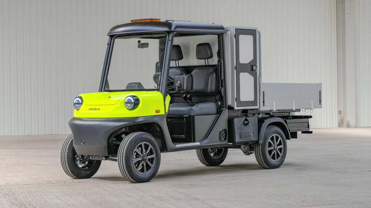 Polski samochód elektryczny wyjechał na drogi. Tona kartofli mu nie straszna