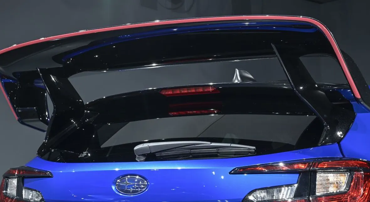 Subaru wraca do korzeni. Skrzydło na klapie przynosi nadzieję