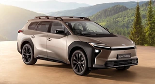 Nowa Toyota Touring wyceniona na 214 900 zł. Nigdy nie była piękniejsza