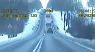 Wyprzedzał traktor i zapłacił 5 tys. zł. Podwójna ciągła tego nie zabrania