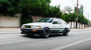 Klasyk Toyoty dostał drugie życie. Dał mu je Lexus