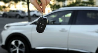 Co się dzieje z polisą po sprzedaży pojazdu?