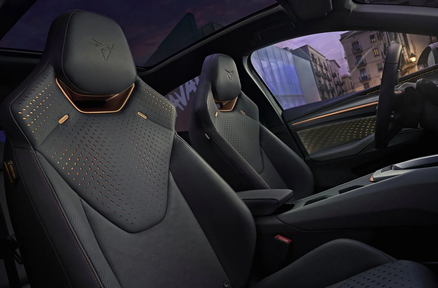 Cupra Raval - fotele przednie 
